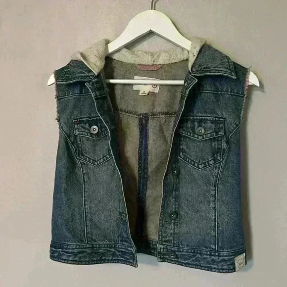 Hooded denim vest - Picture 1 of 9
